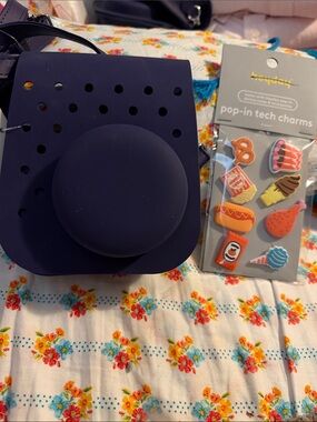 💜Heyday Camera Pop-in Case with Strap and 8 pop-in tech charms